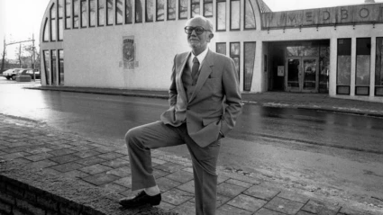 Hans Asplund står framför Medborgarhuset